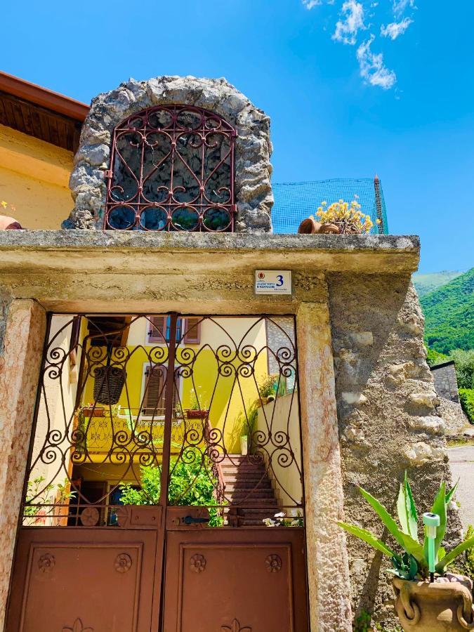 Casa Al Capitello Leilighet Malcesine Eksteriør bilde